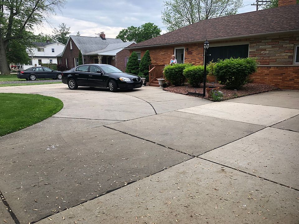 2nd image of 8930 Mortenview Dr