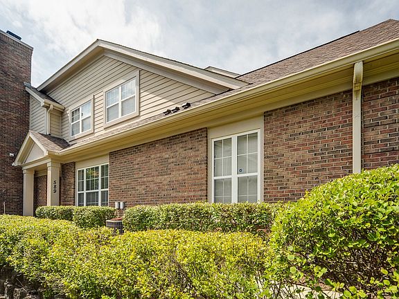 2nd image of 589 Saddlebrook Ln #589