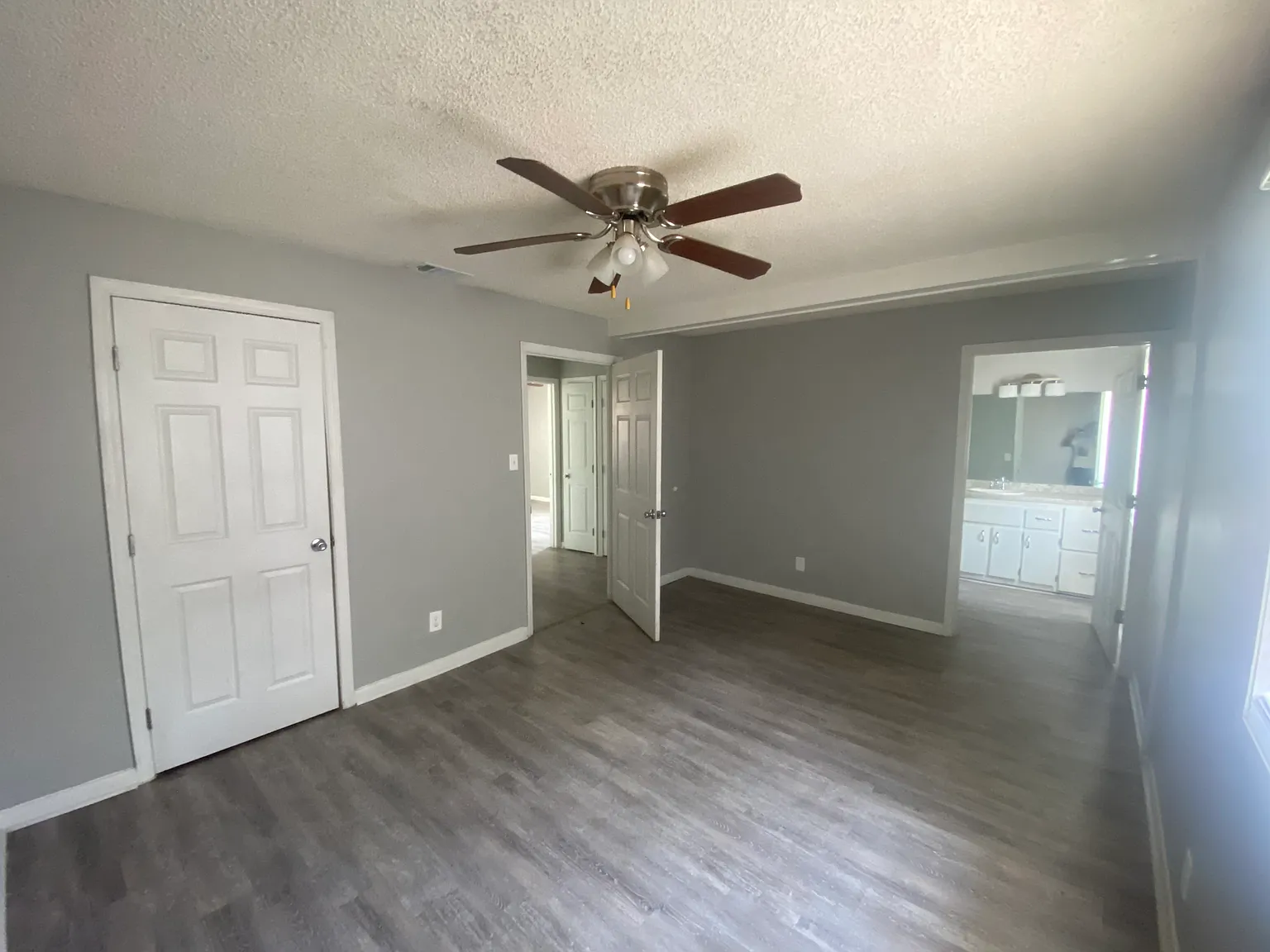 3 bed, 1375 sqft, $1,250 — Photo 2