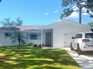 8407 Hollyhock Ave, Seminole, FL 33777