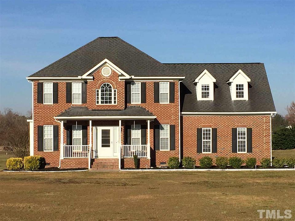 1st image of 330 Riverwood Dr