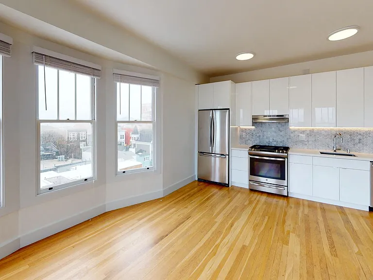 1290 Grove St — Photo 13