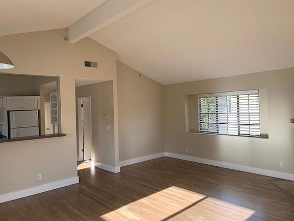 2nd image of 622 W Pedregosa St APT C