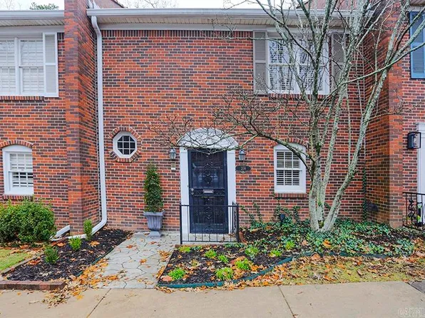 209 Cambridge Place Dr, Little Rock, AR 72227