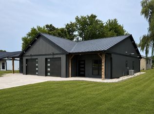 802A Sharon, Arena, WI 53503