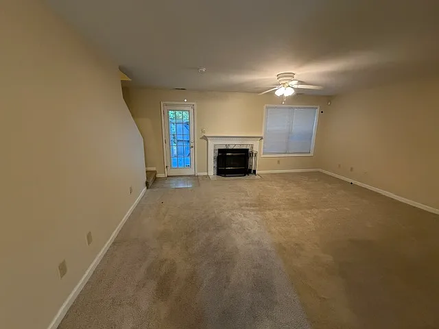 2 bed, 2.5 bath, 1220 sqft, $1,550 — Photo 4