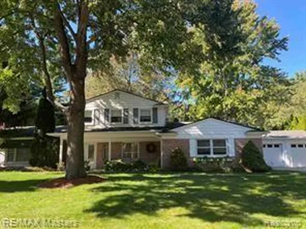 37457 Tall Oak Dr, Clinton Township, MI 48036