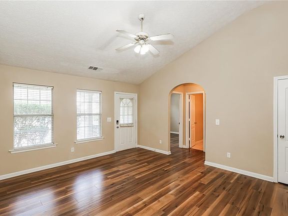5th image of 134 Misty Ridge Trl