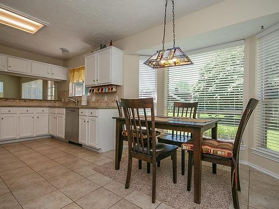 5th image of 3522 Pecan Point Dr