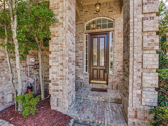 3rd image of 10313 Waters Dr