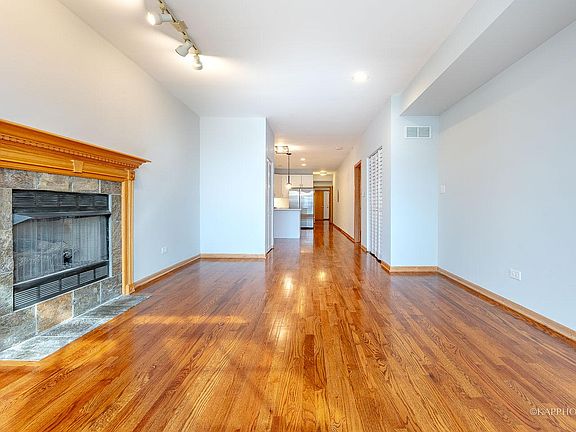 3rd image of 333 S Leavitt St APT 1