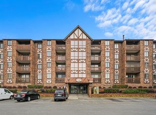 10420 Circle Dr APT 12B, Oak Lawn, IL 60453