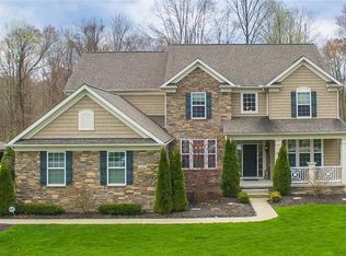 7455 Mystic Rdg, Chagrin Falls, OH 44023