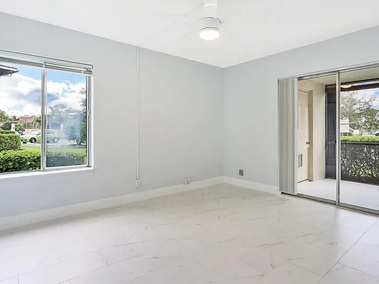 6313 Chasewood Dr #B — Photo 8