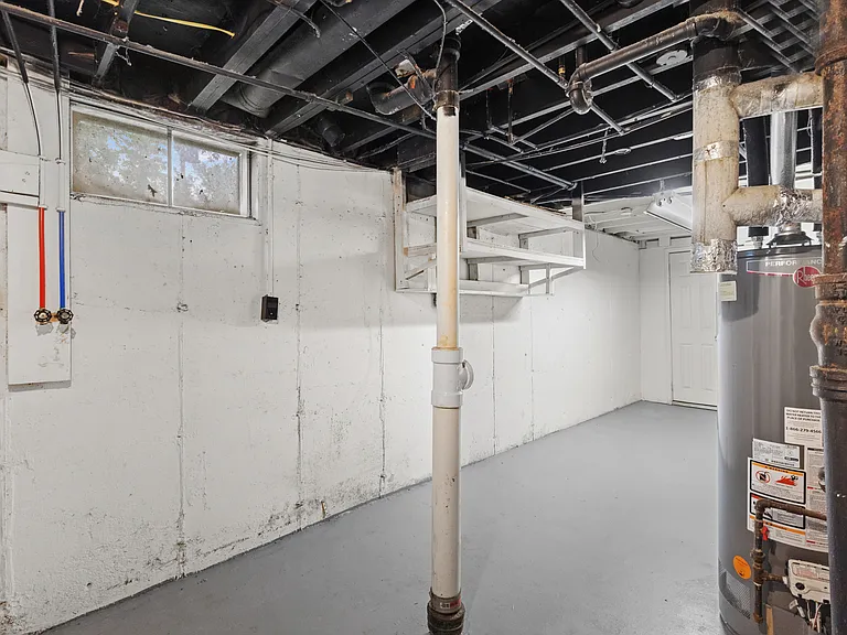 1413 Redman Blvd — Photo 18