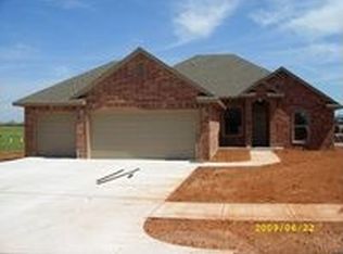 1805 SW 31st St, Moore, OK 73160