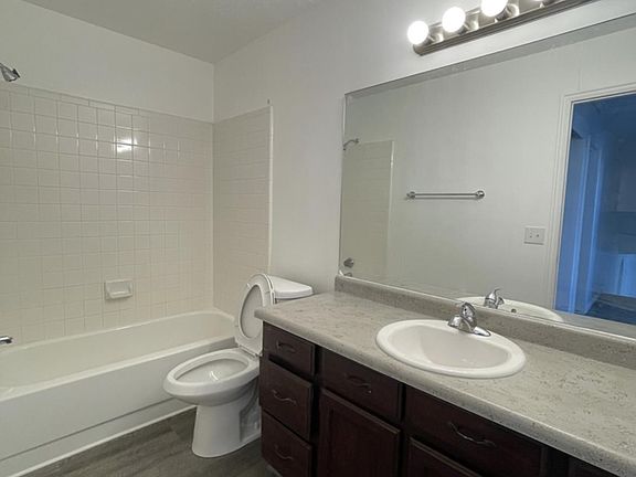 4th image of 6041 W Eddington Ct