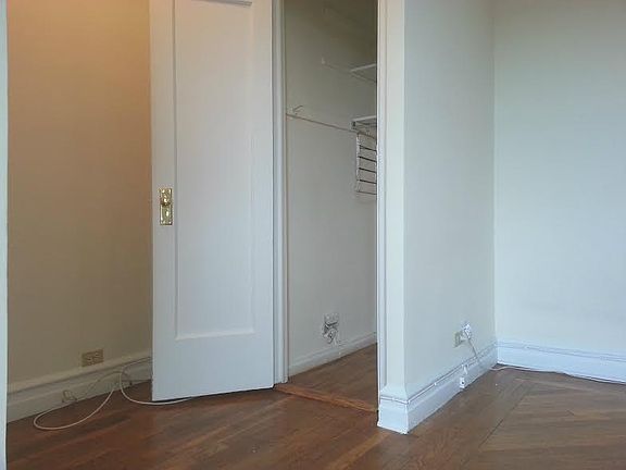 4th image of 4334 49th St #J4