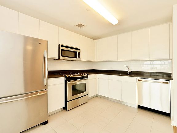 2nd image of 511 47th Ave APT 5E