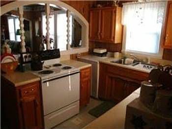 5th image of 707 Snow St