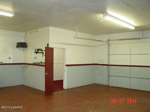 3rd image of 614 N Nursery St