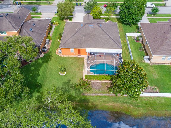3rd image of 5901 Hummingbird Ct