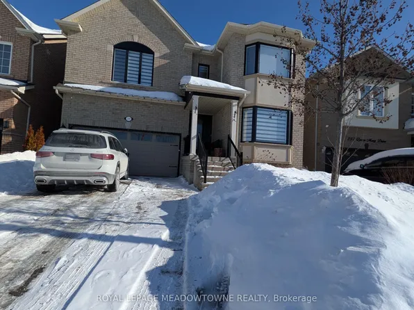 259 Queen Mary Dr, Brampton, ON L7A 3L6
