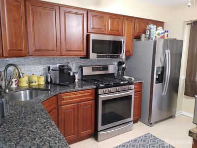 2801 N Oaks Blvd, North Brunswick, NJ, 08902