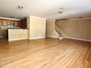 54F So Maple Ave, East Orange, NJ 07018