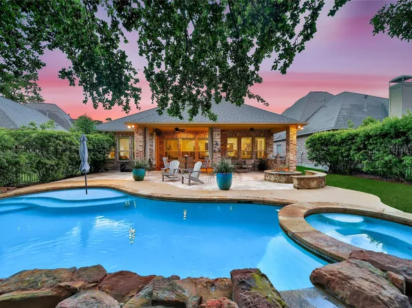 15 Corbel Point Way, Tomball, TX 77375