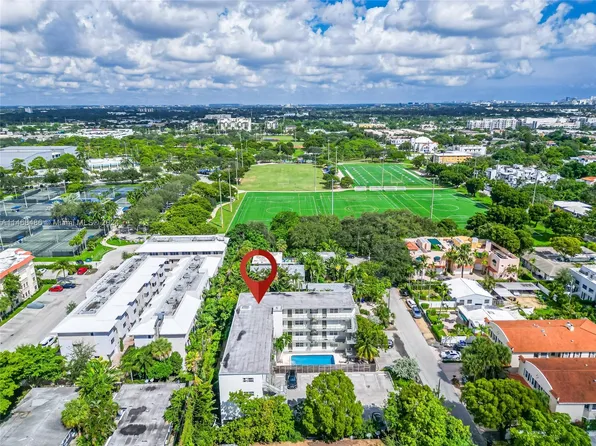 609 NE 13th Ave APT 402, Fort Lauderdale, FL 33304