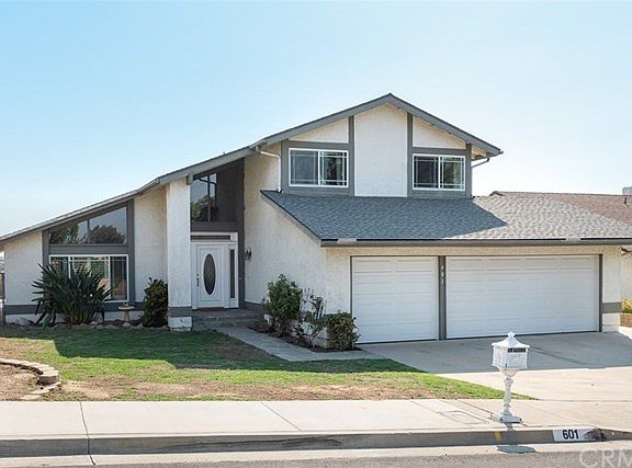 3rd image of 601 Cameron Crest Dr