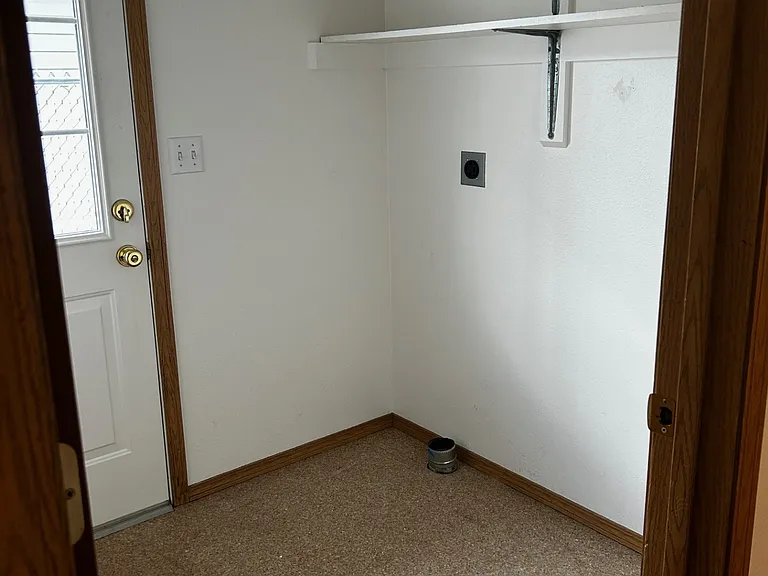 936 Palmer St — Photo 16