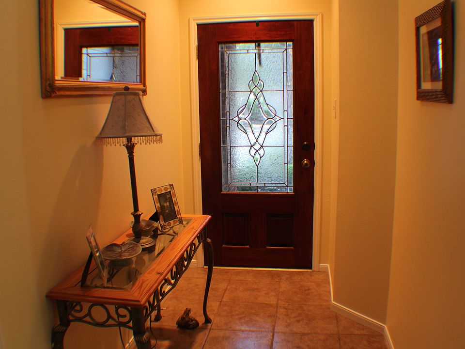 Front Entry  Way