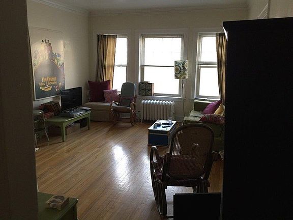 4th image of 911 W Carmen Ave APT 3A
