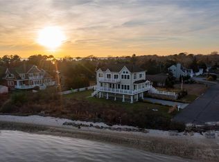 20 Ludlow Lane, Hampton Bays, NY 11946