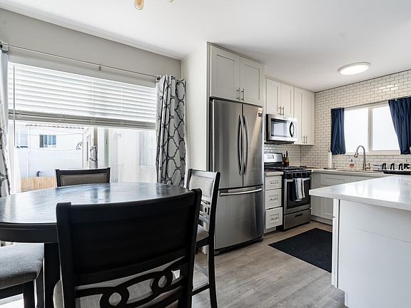 2nd image of 1440 Thomas Ave #8