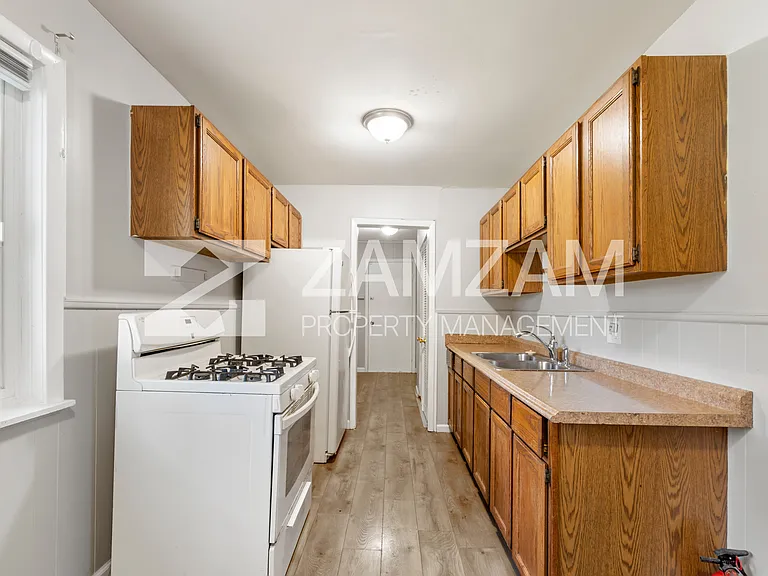 8233 Stephens Rd — Photo 6