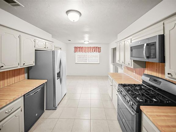 5th image of 908 Cottonwood Dr