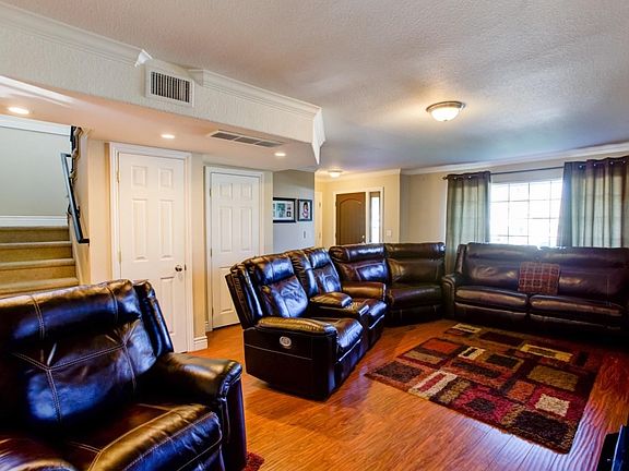 2nd image of 4837 Willowbrook Dr