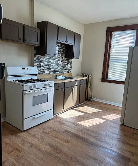 2703 S Park Ave #2 — Photo 4