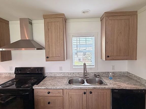 4th image of 1210 Linville St #430