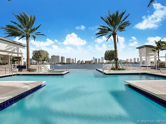2nd image of 17301 Biscayne Blvd APT 1102