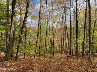 55 Bunnell Pond Rd, Honesdale, PA 18431