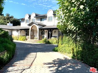 3229 Steven Dr, Encino, CA 91436