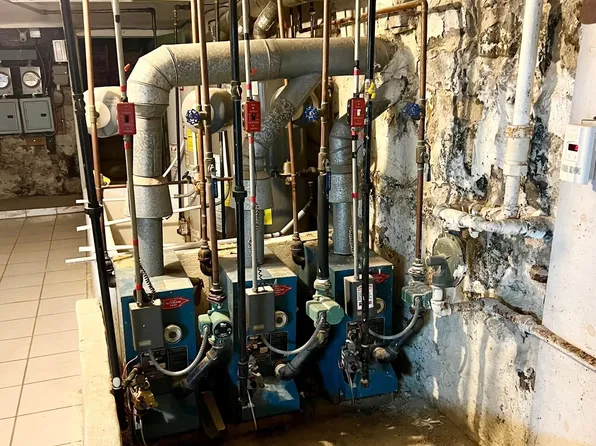 1815 Kerrigan Avenue image 5 of 14