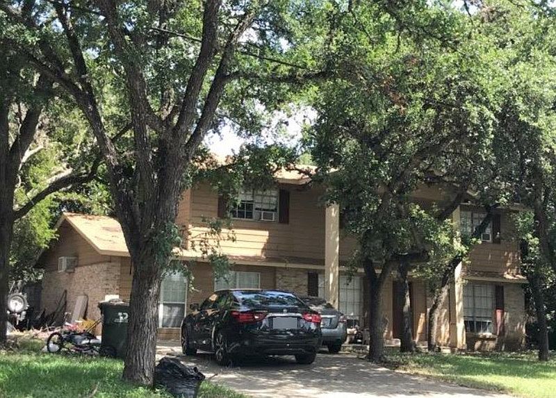 2nd image of 1406 Brown St