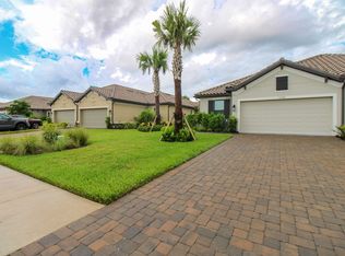 15565 Vittorio St, Naples, FL 34114