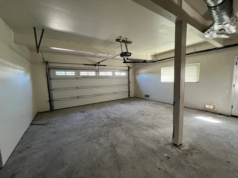 701 Bay St — Photo 27