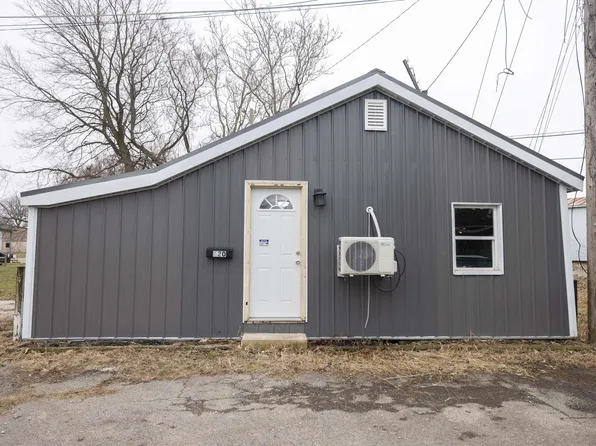 620 S Gharkey St, Muncie, IN 47305